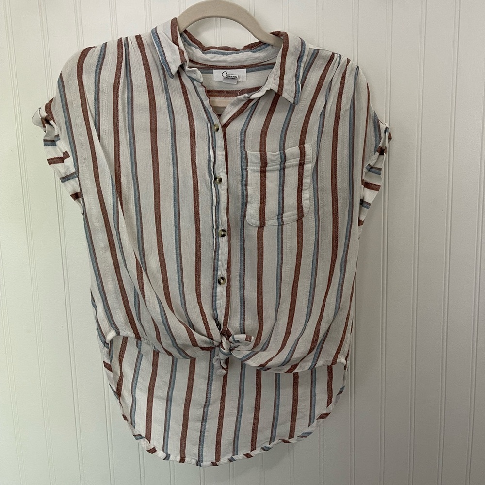 NWOT Japna Button Up Shirt